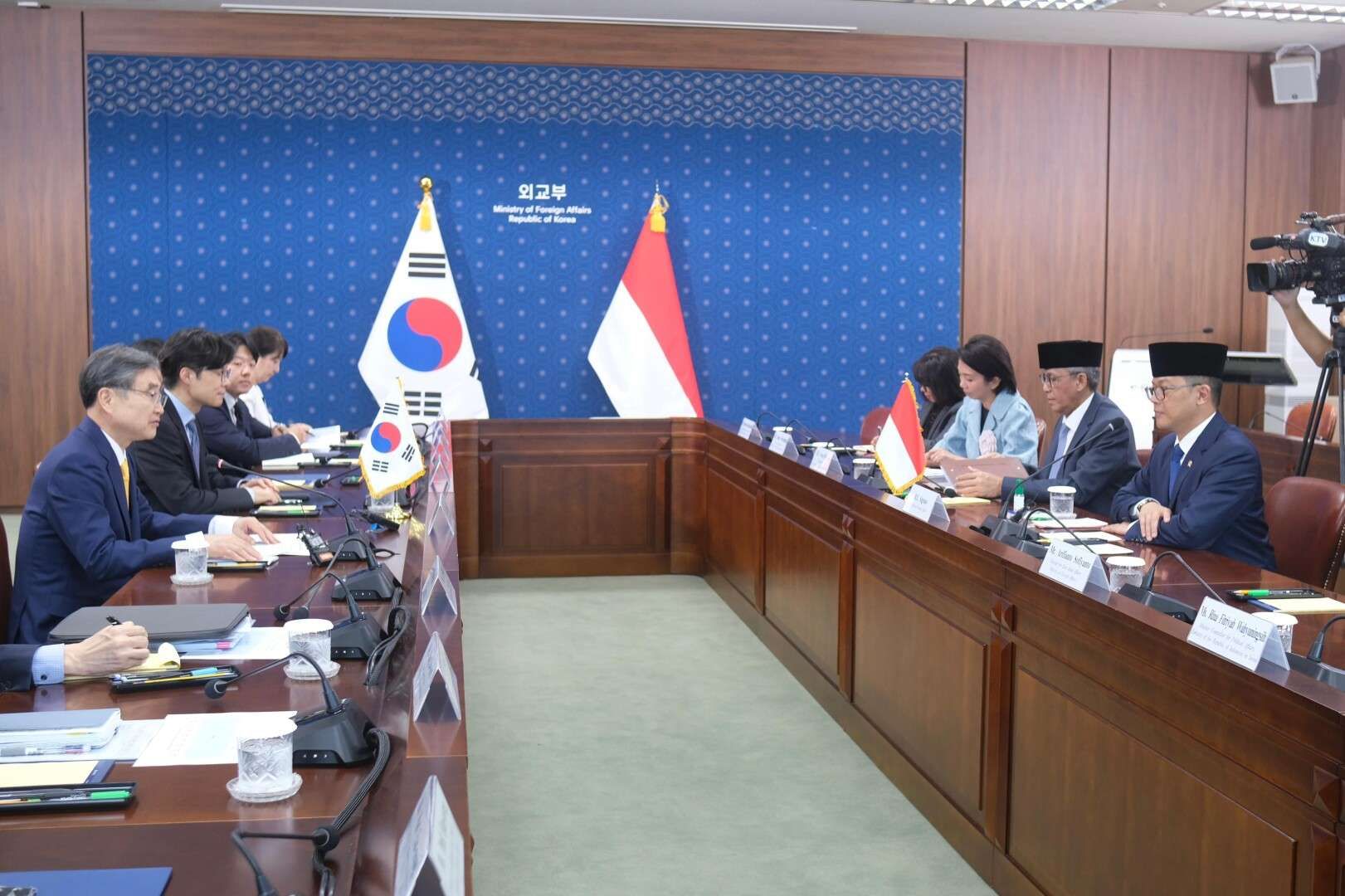 terkinni.id - pertemuan menlu indonesia dan korea