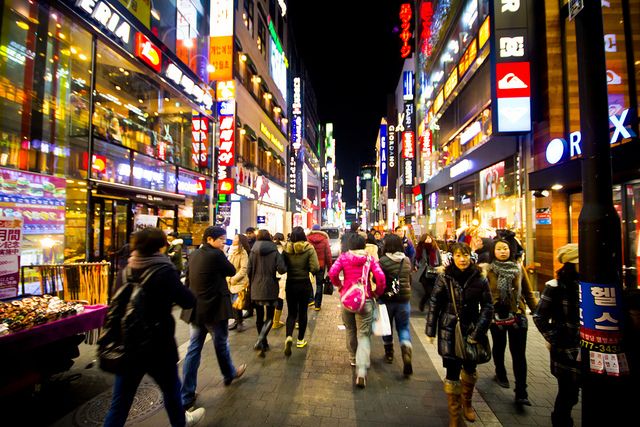 terkinni.id - itaewon seoul